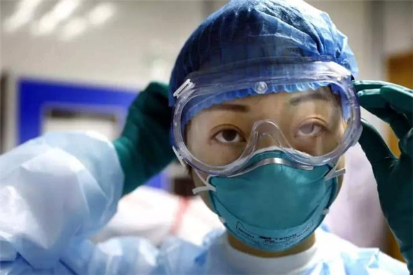 護(hù)目鏡怎么消毒 近視眼怎么戴護(hù)目鏡 護(hù)目鏡怎么消毒 近視眼怎么戴護(hù)目鏡