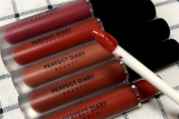 完美日記啞光唇釉推薦色號 完美日記啞光唇釉好用嗎 完美日記啞光唇釉推薦色號 完美日記啞光唇釉好用嗎