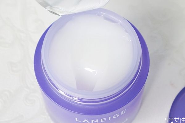 蘭芝睡眠面膜紫色和藍(lán)色區(qū)別 蘭芝兩款睡眠面膜有什么不同 蘭芝睡眠面膜紫色和藍(lán)色區(qū)別 蘭芝兩款睡眠面膜有什么不同