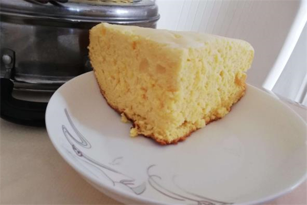 電飯煲蛋糕可以用酸奶嗎 電飯煲蛋糕和烤箱蛋糕哪個好吃 電飯煲蛋糕可以用酸奶嗎 電飯煲蛋糕和烤箱蛋糕哪個好吃