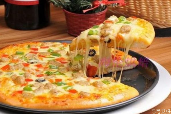 如何用平底鍋做披薩 做披薩有什么注意 如何用平底鍋做披薩 做披薩有什么注意