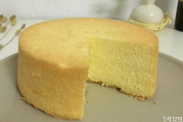 戚風蛋糕應該怎么做 戚風蛋糕怎么做不塌陷 戚風蛋糕應該怎么做 戚風蛋糕怎么做不塌陷