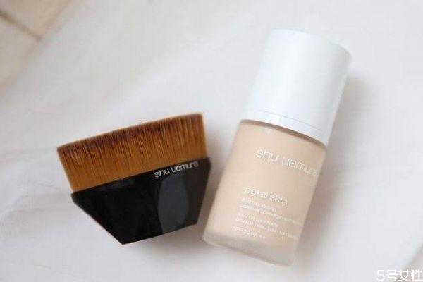 植村秀花瓣粉底液干嗎 植村秀花瓣粉底液色號(hào) 植村秀花瓣粉底液干嗎 植村秀花瓣粉底液色號(hào)