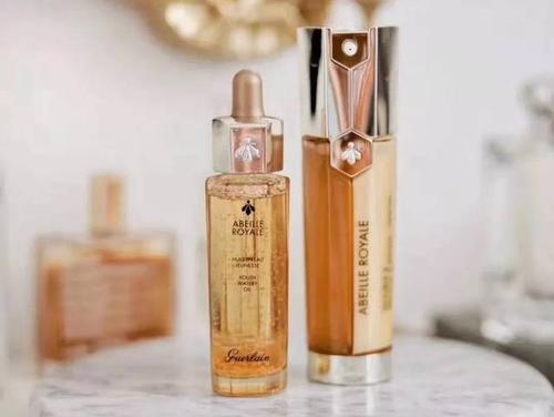 嬌蘭帝皇蜂姿一次用多少滴 嬌蘭帝皇蜂姿系列的使用方法 嬌蘭帝皇蜂姿一次用多少滴 嬌蘭帝皇蜂姿系列的使用方法