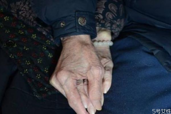 愛(ài)情必須付出嗎 愛(ài)情都是付出嗎