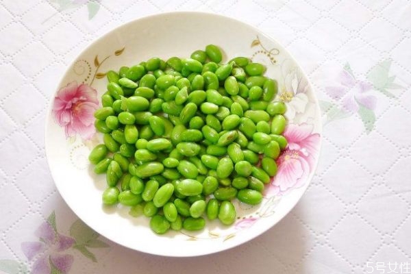 青豆發(fā)芽還能吃嗎 青豆怎么做好吃 青豆發(fā)芽還能吃嗎 青豆怎么做好吃