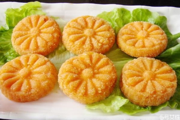 南瓜餅怎么做好吃 南瓜餅的簡(jiǎn)單做法 南瓜餅怎么做好吃 南瓜餅的簡(jiǎn)單做法