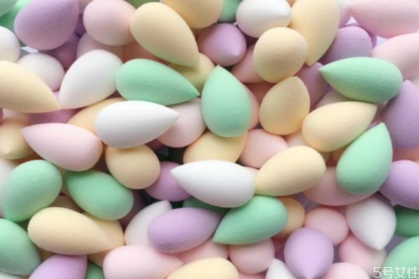 美妝蛋會浪費粉底嗎 美妝蛋很吃粉底怎么辦 美妝蛋會浪費粉底嗎 美妝蛋很吃粉底怎么辦