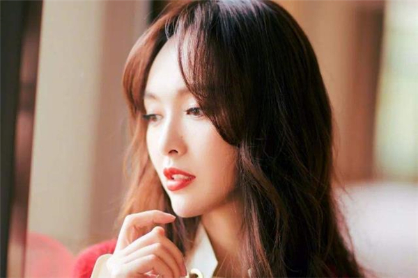 八字劉海適合多少歲的女孩 八字劉海適合什么年齡 八字劉海適合多少歲的女孩 八字劉海適合什么年齡