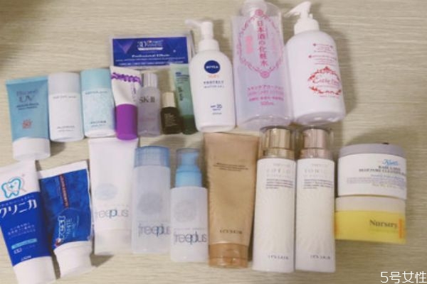 不用洗面奶可以用水和乳嗎 潔面乳的功效 不用洗面奶可以用水和乳嗎 潔面乳的功效