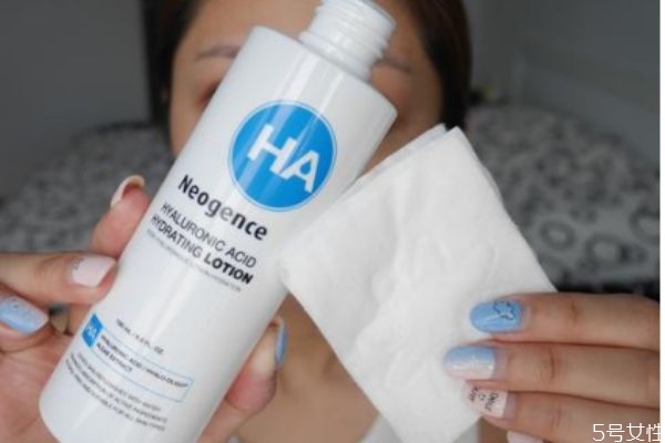 化妝水濕敷有什么注意 化妝水濕敷正確方法 化妝水濕敷有什么注意 化妝水濕敷正確方法