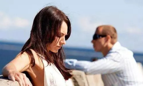 二婚的女人會(huì)幸福嗎 為什么二婚的女人幸福很難 二婚的女人會(huì)幸福嗎 為什么二婚的女人幸福很難