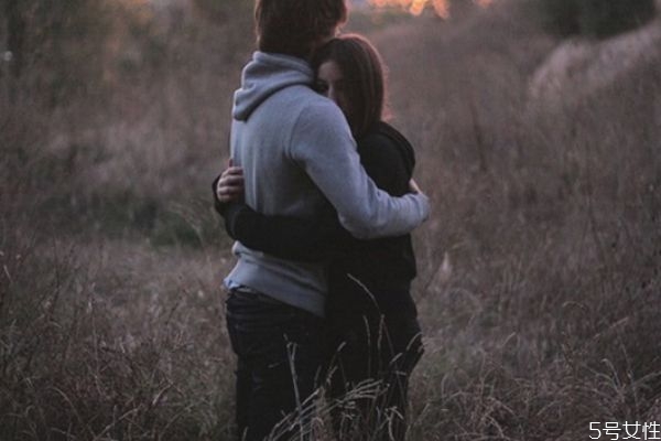 老公心情不好怎么安慰 老公心情不好安慰方法 老公心情不好怎么安慰 老公心情不好安慰方法