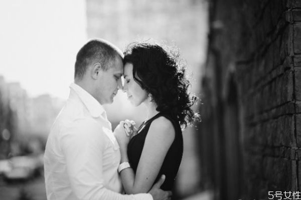 老公生氣了怎么辦 教你哄老公開心 老公生氣了怎么辦 教你哄老公開心