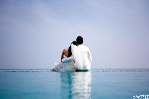 老公生氣了說什么哄他 老公生氣了哄他的話 老公生氣了說什么哄他 老公生氣了哄他的話