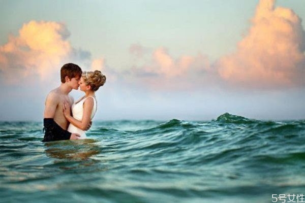 老公生氣了說什么哄他 老公生氣了哄他的話 老公生氣了說什么哄他 老公生氣了哄他的話