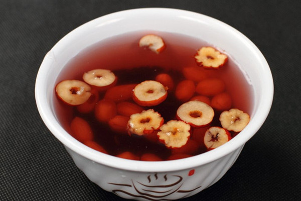 肚子脹氣吃什么好 肚子脹氣能喝山楂酸梅湯嗎 肚子脹氣吃什么好 肚子脹氣能喝山楂酸梅湯嗎