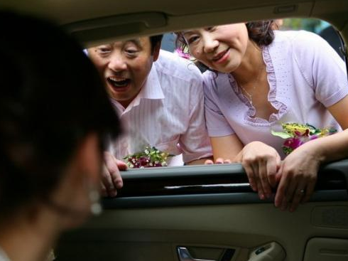 遠(yuǎn)嫁有彩禮沒(méi)嫁妝丟人嗎 遠(yuǎn)嫁女方來(lái)去幾個(gè)人 遠(yuǎn)嫁有彩禮沒(méi)嫁妝丟人嗎 遠(yuǎn)嫁女方來(lái)去幾個(gè)人