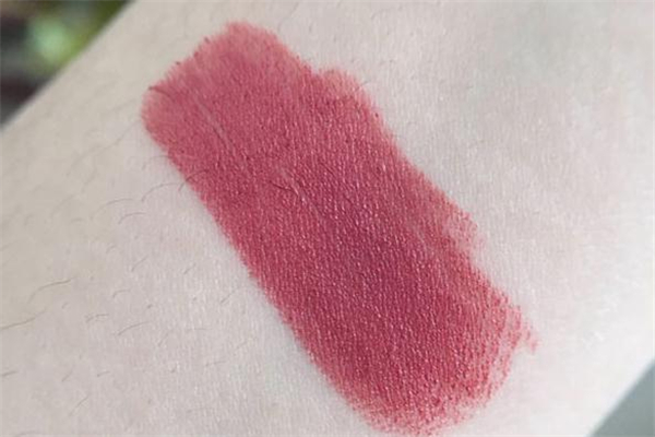 迪奧772適合黃皮嗎 迪奧772是啞光還是滋潤(rùn)的 迪奧772適合黃皮嗎 迪奧772是啞光還是滋潤(rùn)的