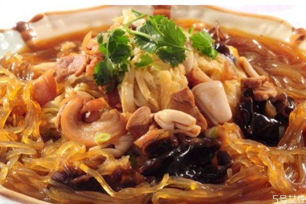 豬肉燉粉條怎么做好吃 豬肉燉粉條的簡(jiǎn)單做法 豬肉燉粉條怎么做好吃 豬肉燉粉條的簡(jiǎn)單做法