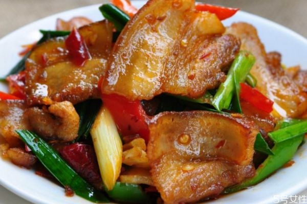 回鍋肉怎么做好吃 回鍋肉的簡(jiǎn)單做法 回鍋肉怎么做好吃 回鍋肉的簡(jiǎn)單做法