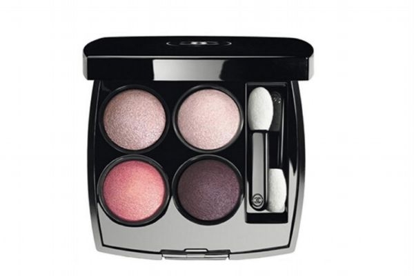 怎么判斷眼影飛不飛粉 眼影飛粉怎么辦 怎么判斷眼影飛不飛粉 眼影飛粉怎么辦