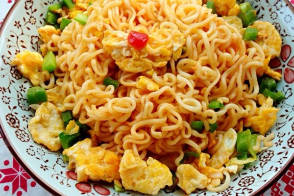 炒方便面為什么會粘鍋呢 什錦炒方便面怎么做好吃呢 炒方便面為什么會粘鍋呢 什錦炒方便面怎么做好吃呢