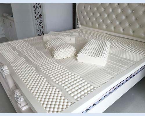 睡乳膠床墊有響聲正常嗎 乳膠床墊可以直接睡嗎 睡乳膠床墊有響聲正常嗎 乳膠床墊可以直接睡嗎