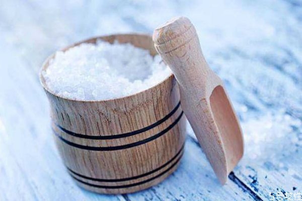 正常人吃海藻碘鹽好不好 現(xiàn)在吃哪種鹽最健康 正常人吃海藻碘鹽好不好 現(xiàn)在吃哪種鹽最健康