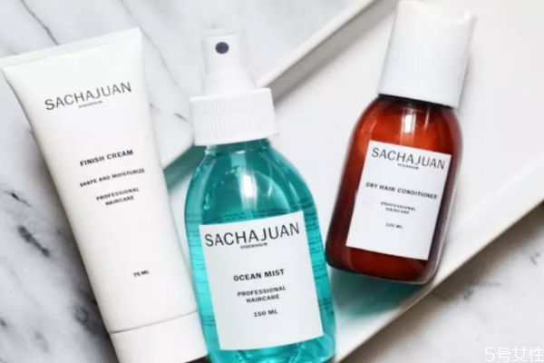 什么是蓬蓬水 蓬蓬水和蓬蓬粉哪個(gè)好 什么是蓬蓬水 蓬蓬水和蓬蓬粉哪個(gè)好