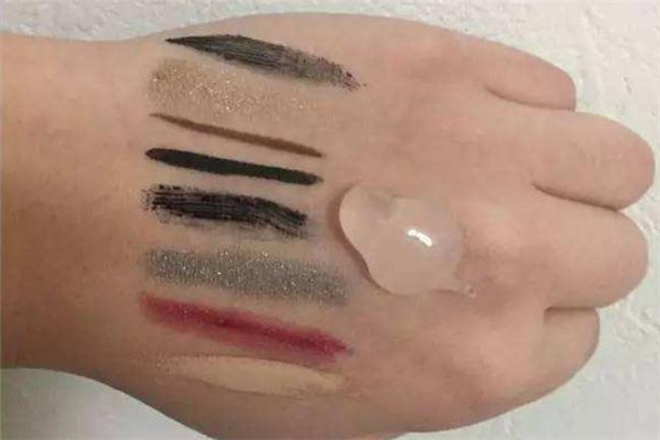 卸妝啫喱可以當(dāng)洗面奶用嗎 卸妝啫喱后要用洗面奶嗎 卸妝啫喱可以當(dāng)洗面奶用嗎 卸妝啫喱后要用洗面奶嗎