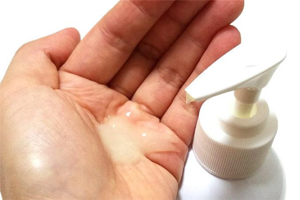 卸妝啫喱可以卸防曬霜嗎 卸妝啫喱能卸粉底液嗎 卸妝啫喱可以卸防曬霜嗎 卸妝啫喱能卸粉底液嗎