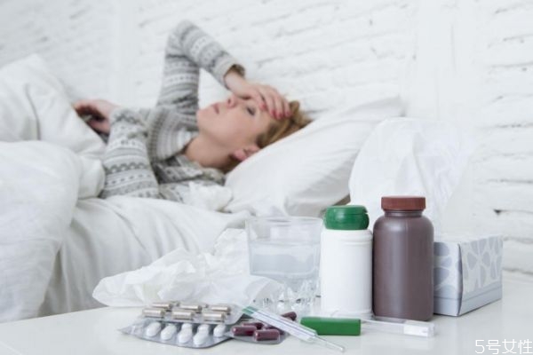 霉菌性陰炎怎么引起的 霉菌性陰炎會(huì)傳染嗎 霉菌性陰炎怎么引起的 霉菌性陰炎會(huì)傳染嗎