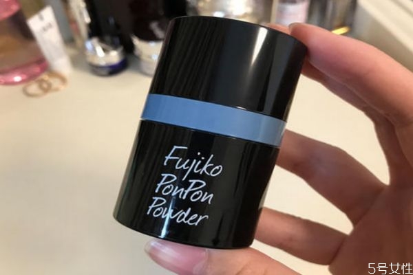 使用蓬蓬粉有什么害處 蓬蓬粉會(huì)導(dǎo)致掉頭發(fā)嗎 使用蓬蓬粉有什么害處 蓬蓬粉會(huì)導(dǎo)致掉頭發(fā)嗎