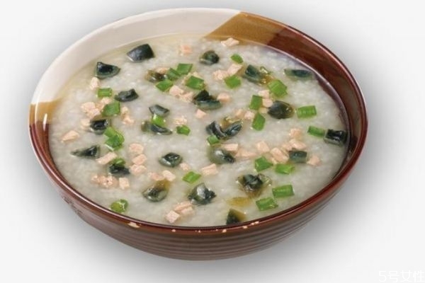 皮蛋瘦肉粥怎么做好吃 皮蛋瘦肉粥的簡單做法 皮蛋瘦肉粥怎么做好吃 皮蛋瘦肉粥的簡單做法