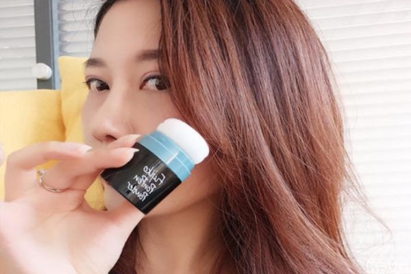 使用蓬蓬粉有什么害處 蓬蓬粉會(huì)導(dǎo)致掉頭發(fā)嗎 使用蓬蓬粉有什么害處 蓬蓬粉會(huì)導(dǎo)致掉頭發(fā)嗎