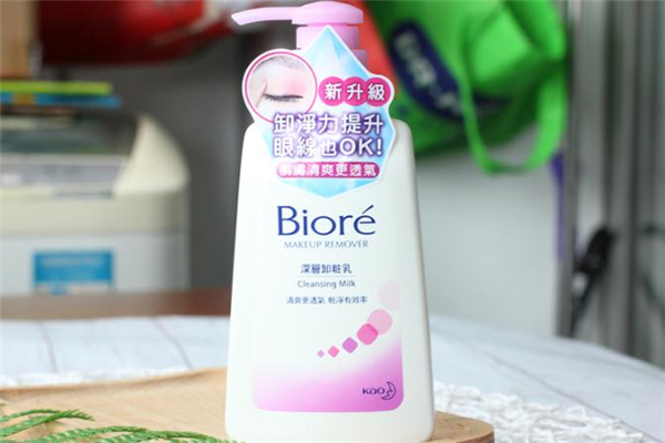 卸妝乳保質(zhì)期一般多久 卸妝乳過期了可以用嗎 卸妝乳保質(zhì)期一般多久 卸妝乳過期了可以用嗎