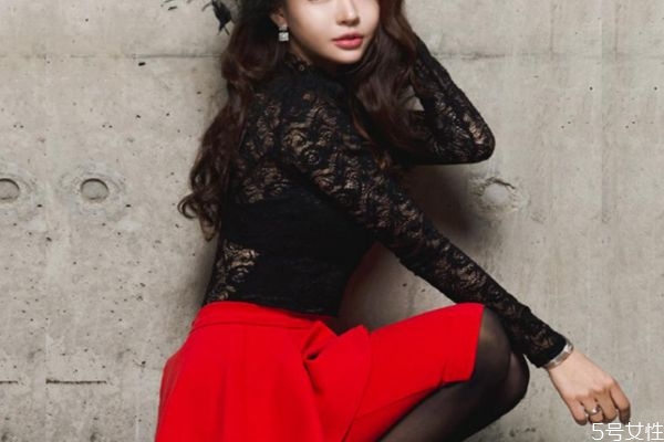 打底衫應該怎么搭配 打底衫搭配的正確方法 打底衫應該怎么搭配 打底衫搭配的正確方法