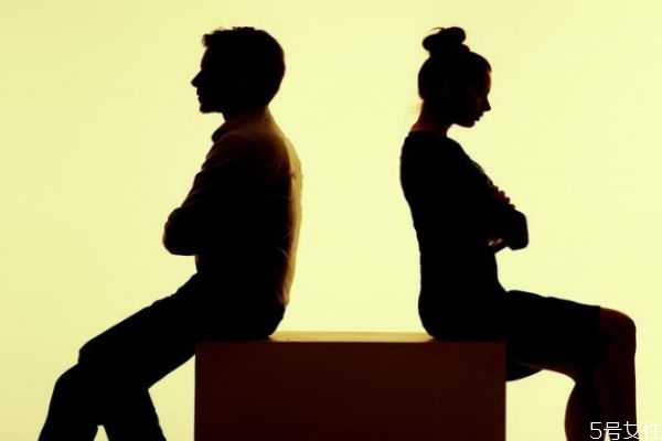 怎么追男生會(huì)讓他感動(dòng) 讓男生感動(dòng)的方法 怎么追男生會(huì)讓他感動(dòng) 讓男生感動(dòng)的方法