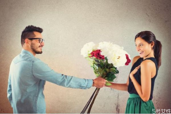 男人欲擒故縱大概幾天 欲擒故縱和不想理你的區(qū)別 男人欲擒故縱大概幾天 欲擒故縱和不想理你的區(qū)別