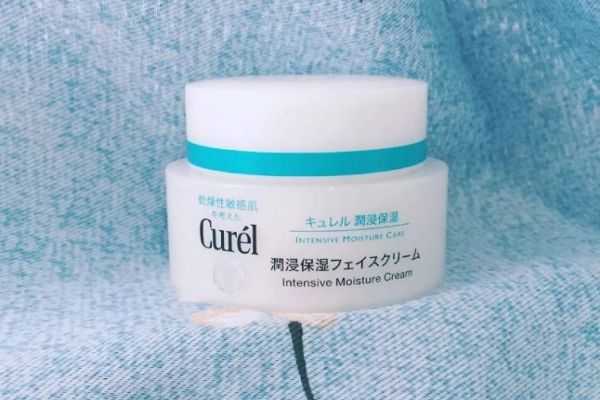 雅詩(shī)蘭黛盈潤(rùn)保濕霜的主要成分 雅詩(shī)蘭黛盈潤(rùn)保濕霜好用嗎