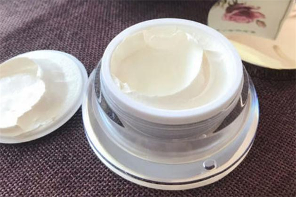 珍珠膏有激素嗎 珍珠膏可以長期使用嗎 珍珠膏有激素嗎 珍珠膏可以長期使用嗎