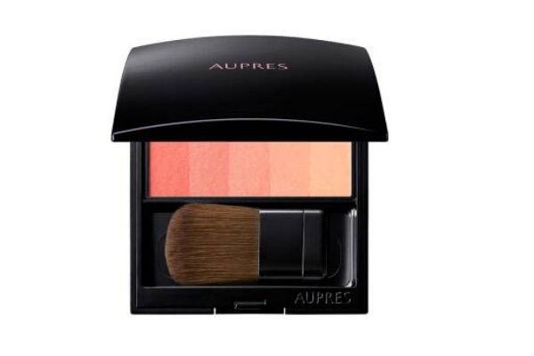 腮紅打多了如何補救 腮紅打多了該怎么處理 腮紅打多了如何補救 腮紅打多了該怎么處理