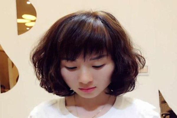 女生什么樣的發(fā)型不好看 女生什么樣的發(fā)型土 女生什么樣的發(fā)型不好看 女生什么樣的發(fā)型土