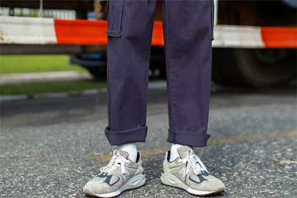 直筒褲配什么鞋子好看 直筒褲怎么搭配鞋子 直筒褲配什么鞋子好看 直筒褲怎么搭配鞋子