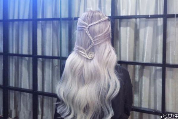 無痕接發(fā)一般多少錢 無痕接發(fā)的價(jià)位怎么樣 無痕接發(fā)一般多少錢 無痕接發(fā)的價(jià)位怎么樣