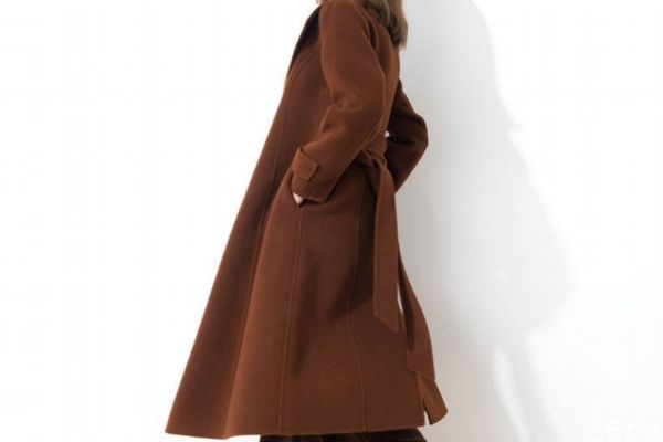 阿爾巴卡貴還是澳毛貴 阿爾巴卡和澳毛什么區(qū)別 阿爾巴卡貴還是澳毛貴 阿爾巴卡和澳毛什么區(qū)別