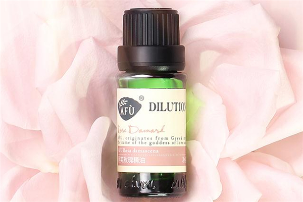 豐胸精油保質(zhì)期多久 豐胸精油放久了還能用嗎 豐胸精油保質(zhì)期多久 豐胸精油放久了還能用嗎