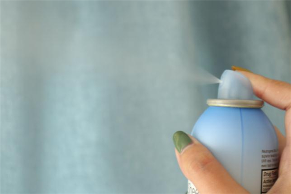 露得清防曬噴霧防水嗎 露得清防曬噴霧和防曬霜哪個好 露得清防曬噴霧防水嗎 露得清防曬噴霧和防曬霜哪個好