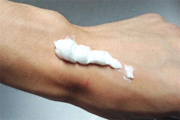 資生堂和露得清洗面奶哪個好 露得清和碧柔洗面奶哪款好用 資生堂和露得清洗面奶哪個好 露得清和碧柔洗面奶哪款好用